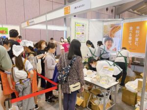 パーテンションベルトで整列完了